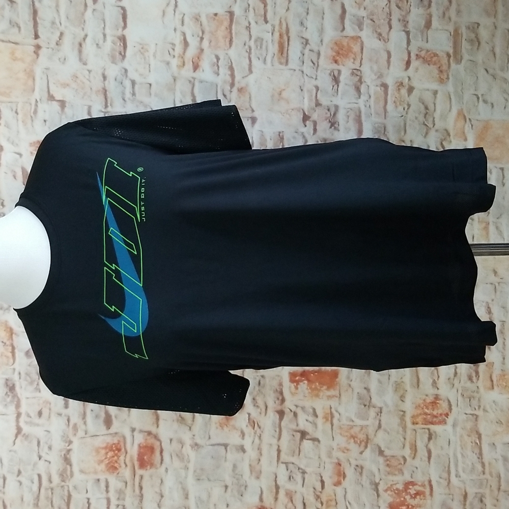 New Nike Dry Fit Training T-Shirt